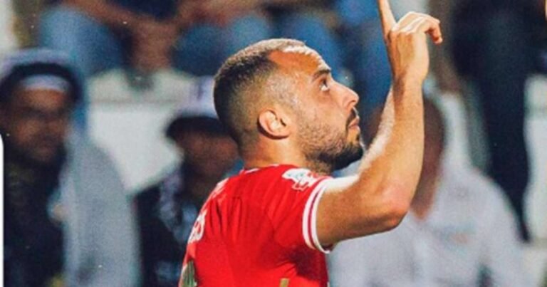 Benfica derrota Farense e segue vivo no campeonato português Benfica derrota Farense e segue vivo no campeonato português
