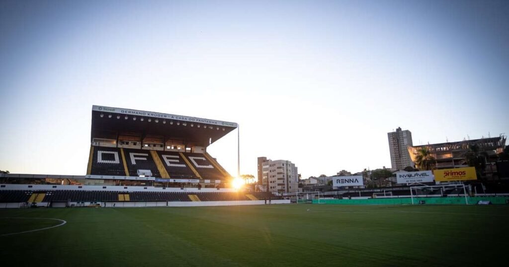 Operário marca no último lance e vence o Avaí na estreia da Série B