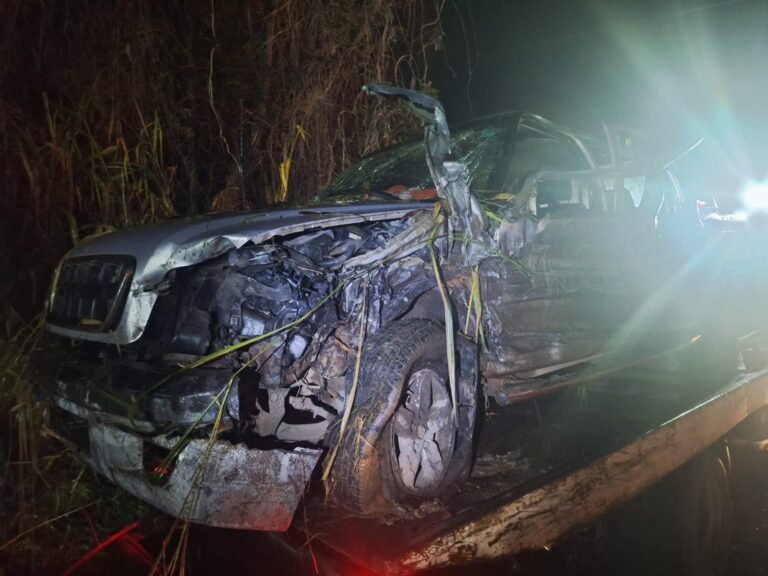 Um homem morreu e três pessoas ficaram feridas em grave acidente na BR-354 em Arcos