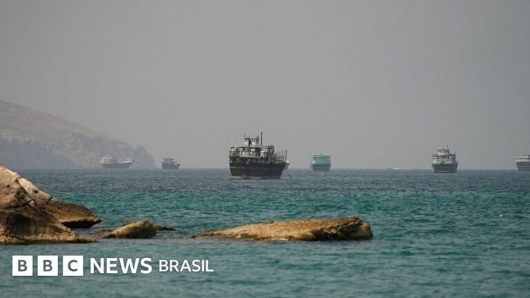 Irã propõe reabertura do Estreito de Hormuz em 7 dias O acordo de paz para reabrir o estreito de Hormuz em 7 dias proposto pelo Irã