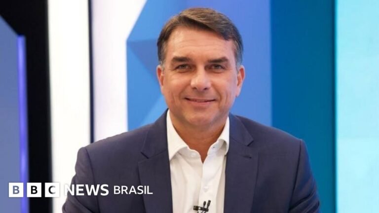 Flávio Bolsonaro detalha planos para STF e programas sociais Flávio Bolsonaro na Globo: o que disse o candidato à Presidência na 2ª entrevista à emissora