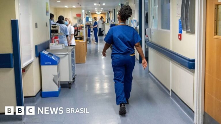 Crise na saúde britânica acende alerta para desafios no Brasil O que crise da saúde britânica nos ensina: 'Brasil foca demais na autoridade do médico'